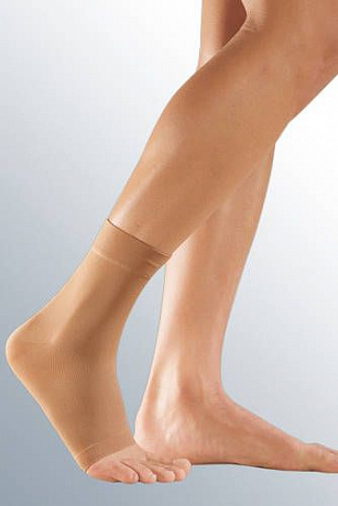 Бандаж голеностопный medi Elastic Ankle support 501 бежевый